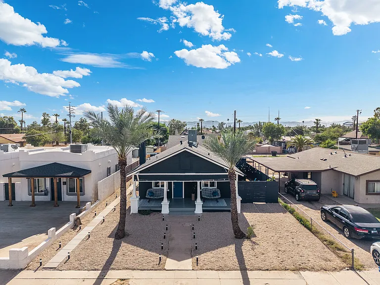 1341 E Willetta St #B — Photo 14