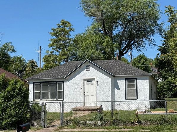 909 Avenue C, Dodge City, KS 67801