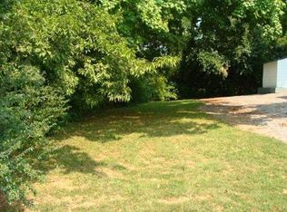 527 N 1st St, Clarksville, TN 37040