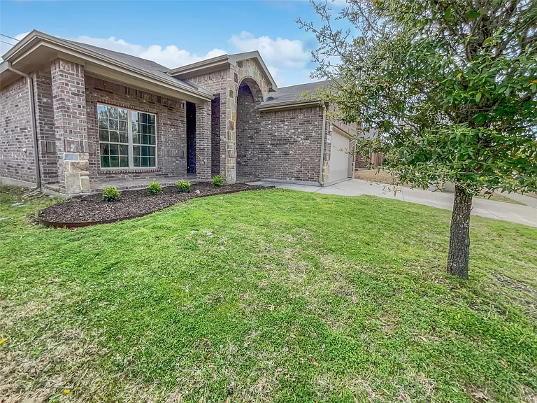 2620 Triangle Leaf Dr — Photo 2