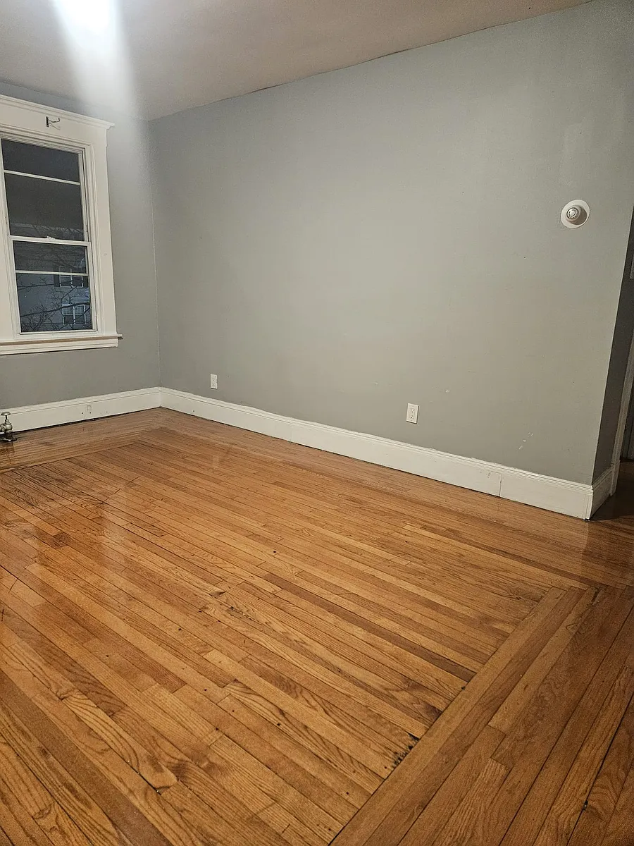 Building Photo - 516 Dixwell Ave