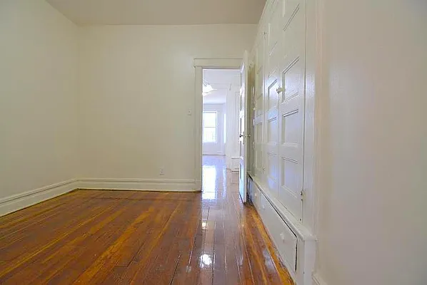 Rented by David Hirsch, LREB | media 18