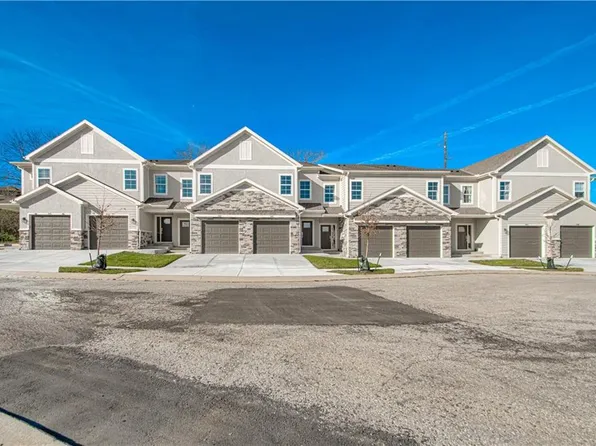 Findley St N, Olathe, KS 66061