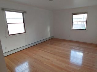 14226 Booth Memorial Ave, Flushing, NY 11355