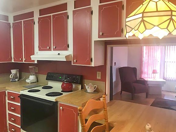 2nd image of 698 Sunny South Ave #698