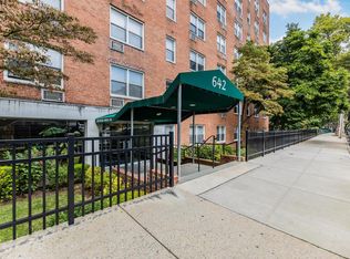 642 Locust St APT 2D, Mount Vernon, NY 10552
