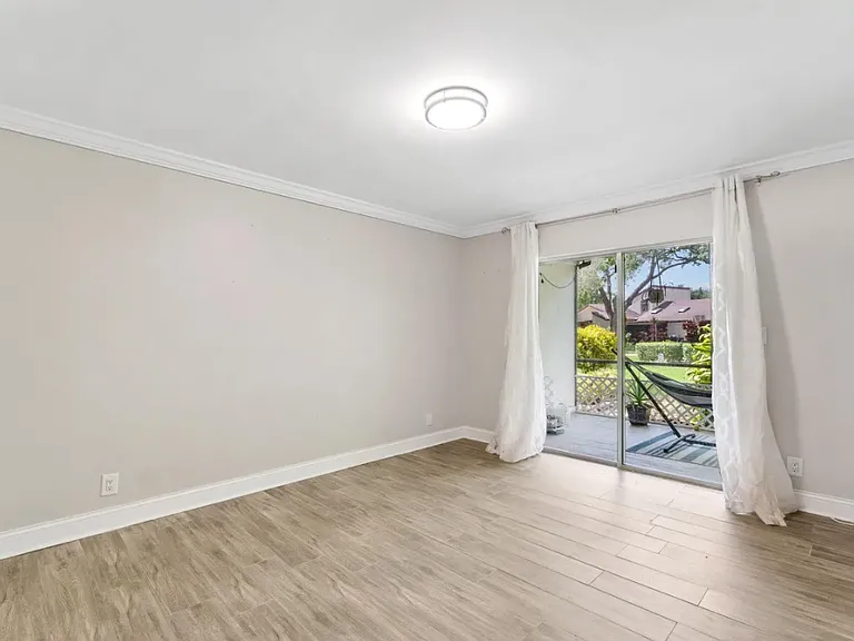Spacious Primary Bedroom with Sunroom direct access!