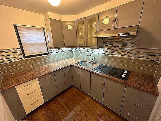 5th image of 13635 Maple Ave APT 7B