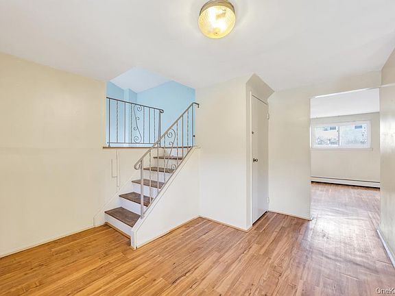 5th image of 344 Boyle Road