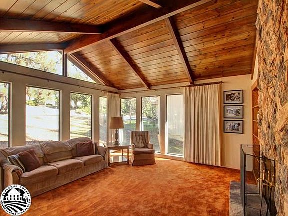 3rd image of 19435 Pleasantview Dr