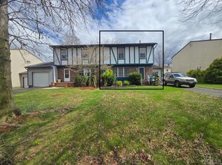 6 Bayberry Close, Piscataway, NJ 08854