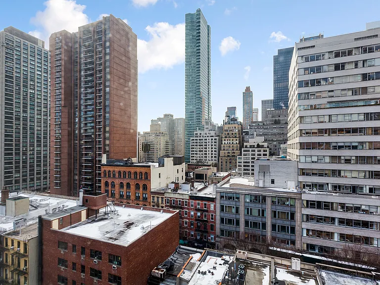 220 E 60th St #Penthouse G1 — Photo 9