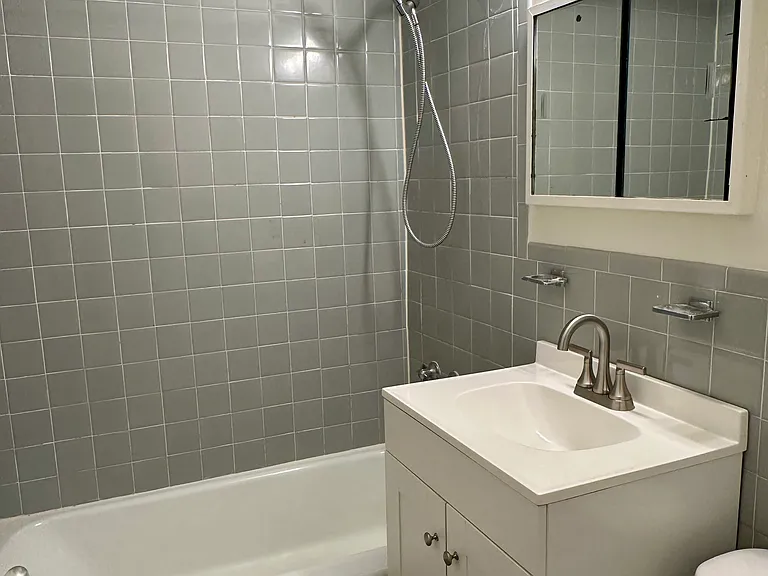 100 York St #7M — Photo 8