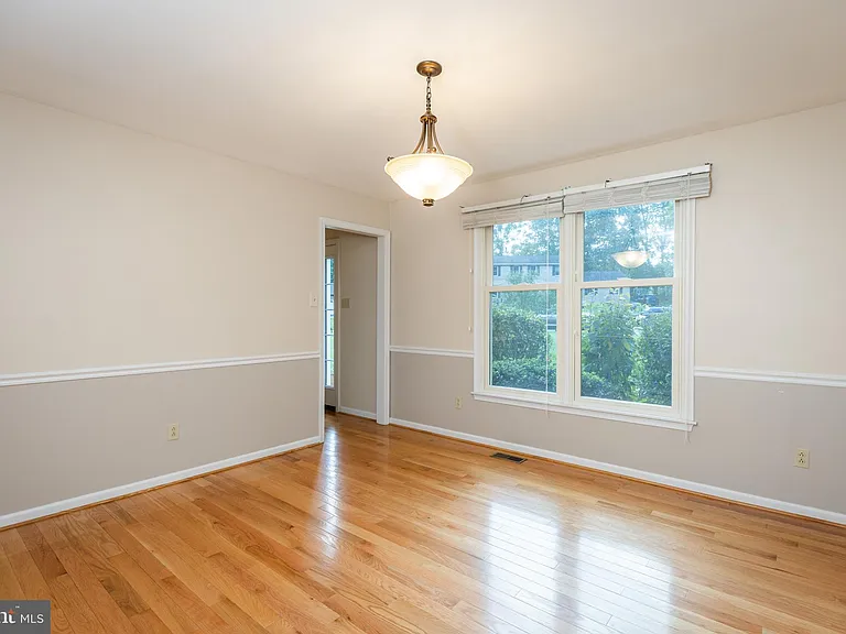 35 Nathalie Ct — Photo 15