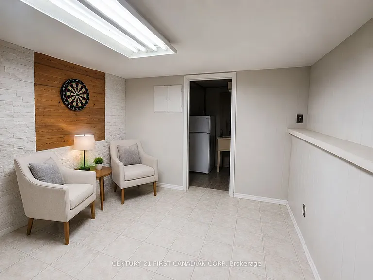 40 Fairfax Ct #17 — Photo 17