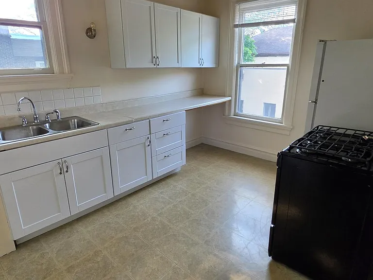 611 Mulberry Pl #1 — Photo 8