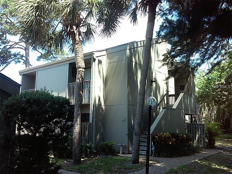 1st image of 120 Woodland Pl