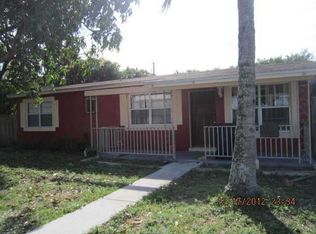 900 Curtiss Dr, Opa Locka, FL 33054