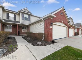 4662 Summer Ridge Dr, Howell, MI