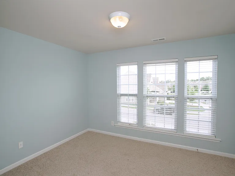 2105 Corwith Dr — Photo 8