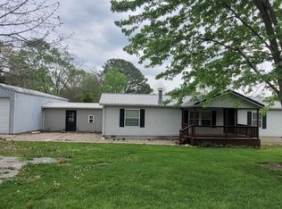 11829 E Idlewood Rd, Mount Vernon, IL 62864