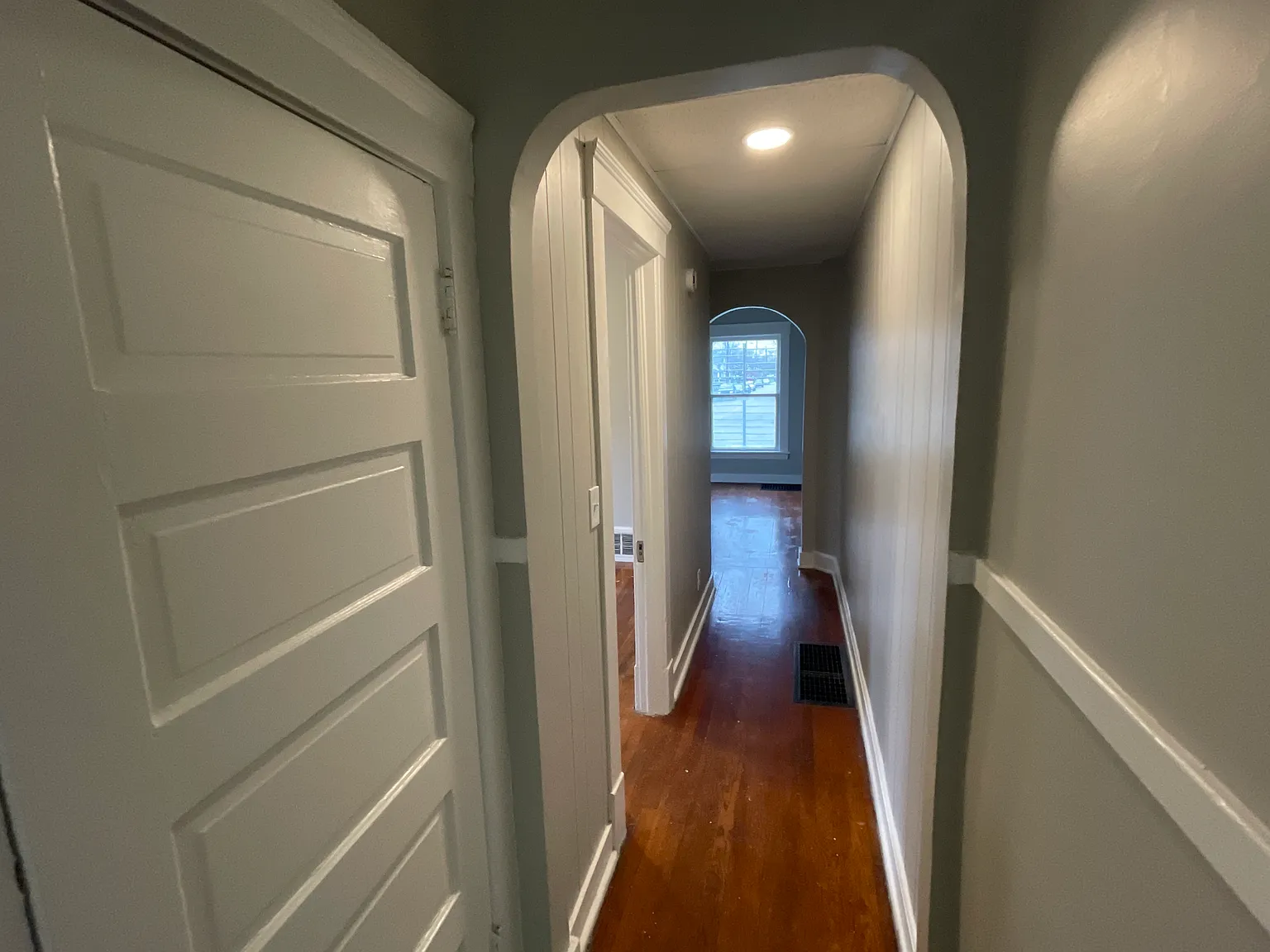 1 bed, 990 sqft, $799 — Photo 4