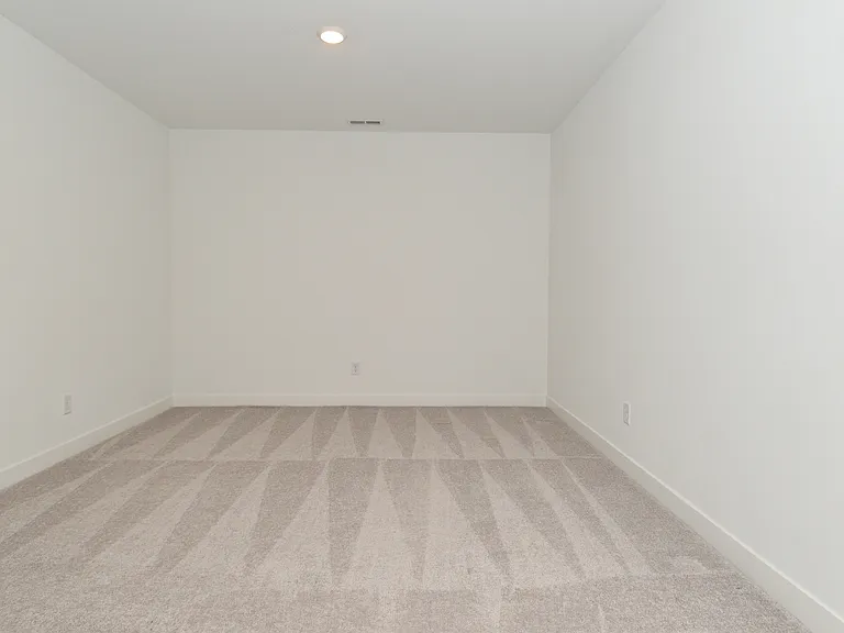 1728 Trinity Ln — Photo 33