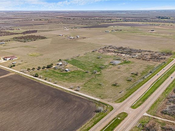 3rd image of 803 Aloe Rd