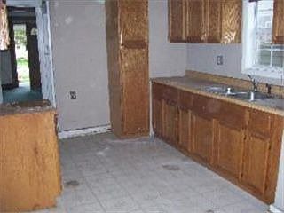 2nd image of 5000 Bellefontaine Ave