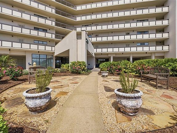 4th image of 2830 Shore Dr APT 801