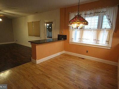 5th image of 22 Melvina Dr