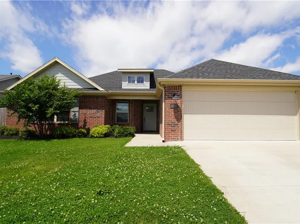 1037 Trailwood St, Springdale, AR 72762