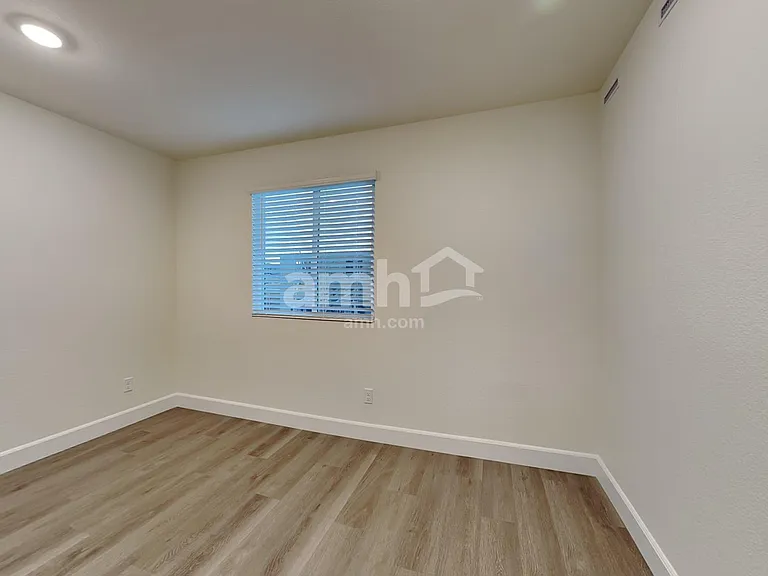 10375 Medusita St — Photo 14