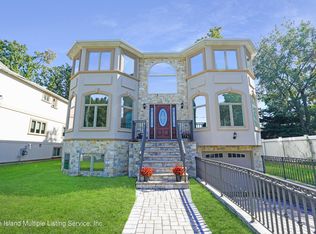 9 Tucci Ct, Staten Island, NY