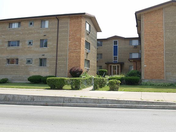 2nd image of 7909 S Greenwood Ave #3