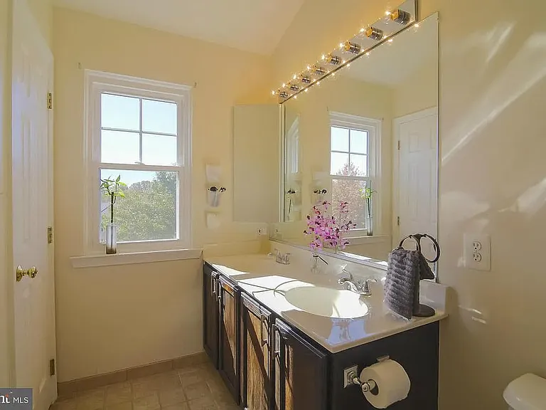 3512 Moon Way — Photo 14