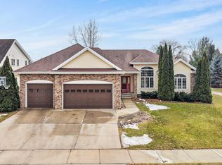 1232 Dartmouth Drive, Waunakee, WI 53597
