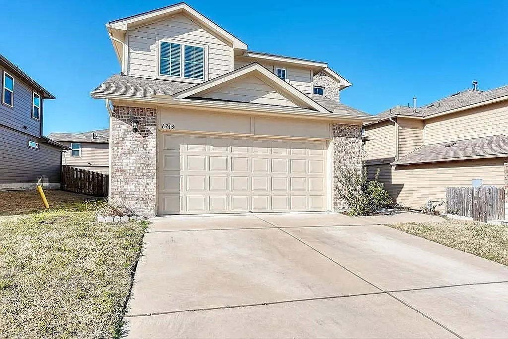 3 bed, 1795 sqft, $2,200 — Photo 3