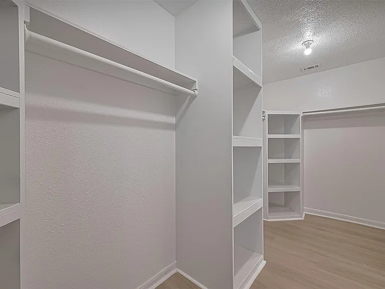 6219 Canada Dr — Photo 30