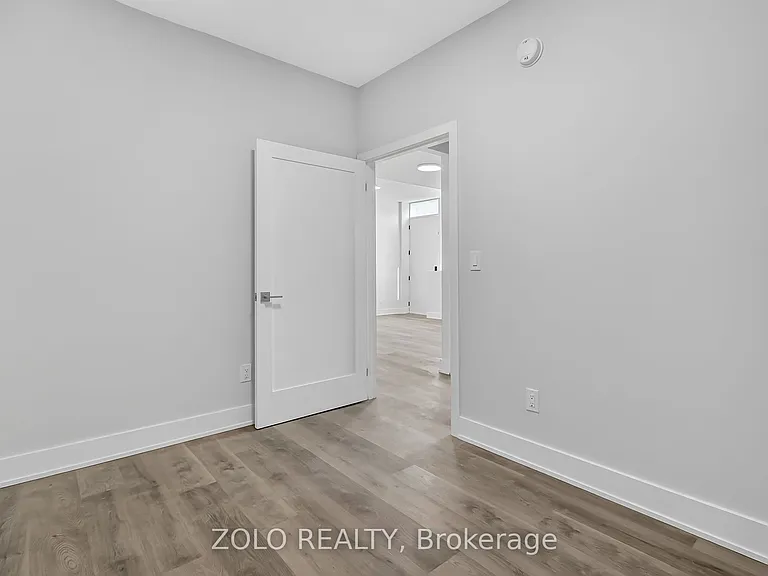 206 Wellington St #1 — Photo 11