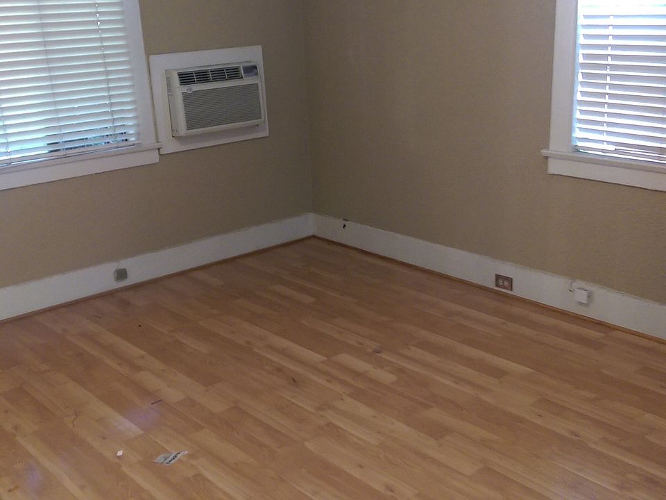 2nd image of 239 Vista Ave