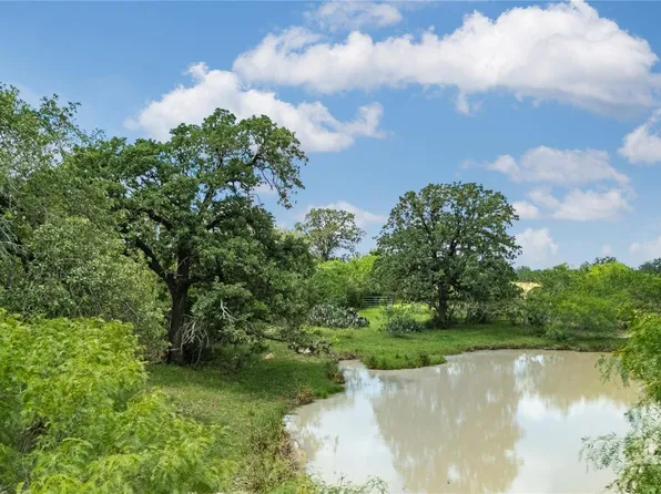 2612 Roosevelt Rd, Kingsbury, TX 78638