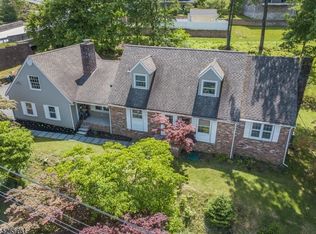 55 Lindsley Rd, North Caldwell, NJ 07006