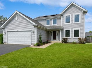 585 Red Bridge Rd, Lake Zurich, IL 60047