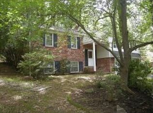 330 Castlewood Dr, Devon, PA 19333
