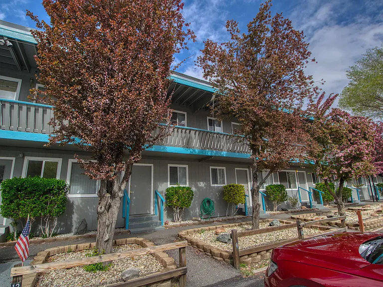 510 Country Village Dr — Photo 10