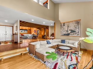 4 Old Gate Lane, Newtown, CT 06470