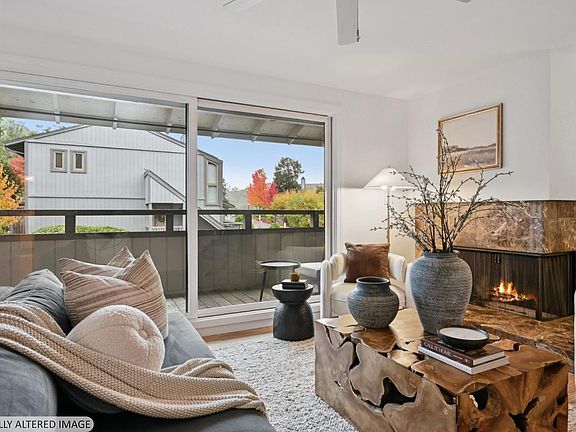 3rd image of 405 Sylvia Way