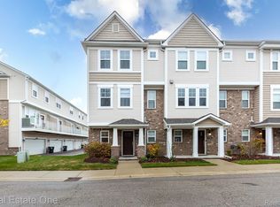 3722 E Madison Ave, Lake Orion, MI 48359