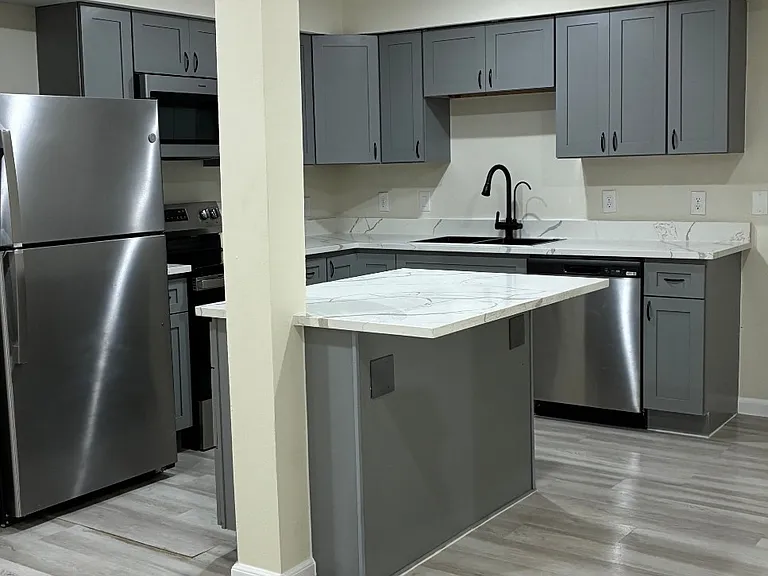 355 N 18th St #2104-1 — Photo 8